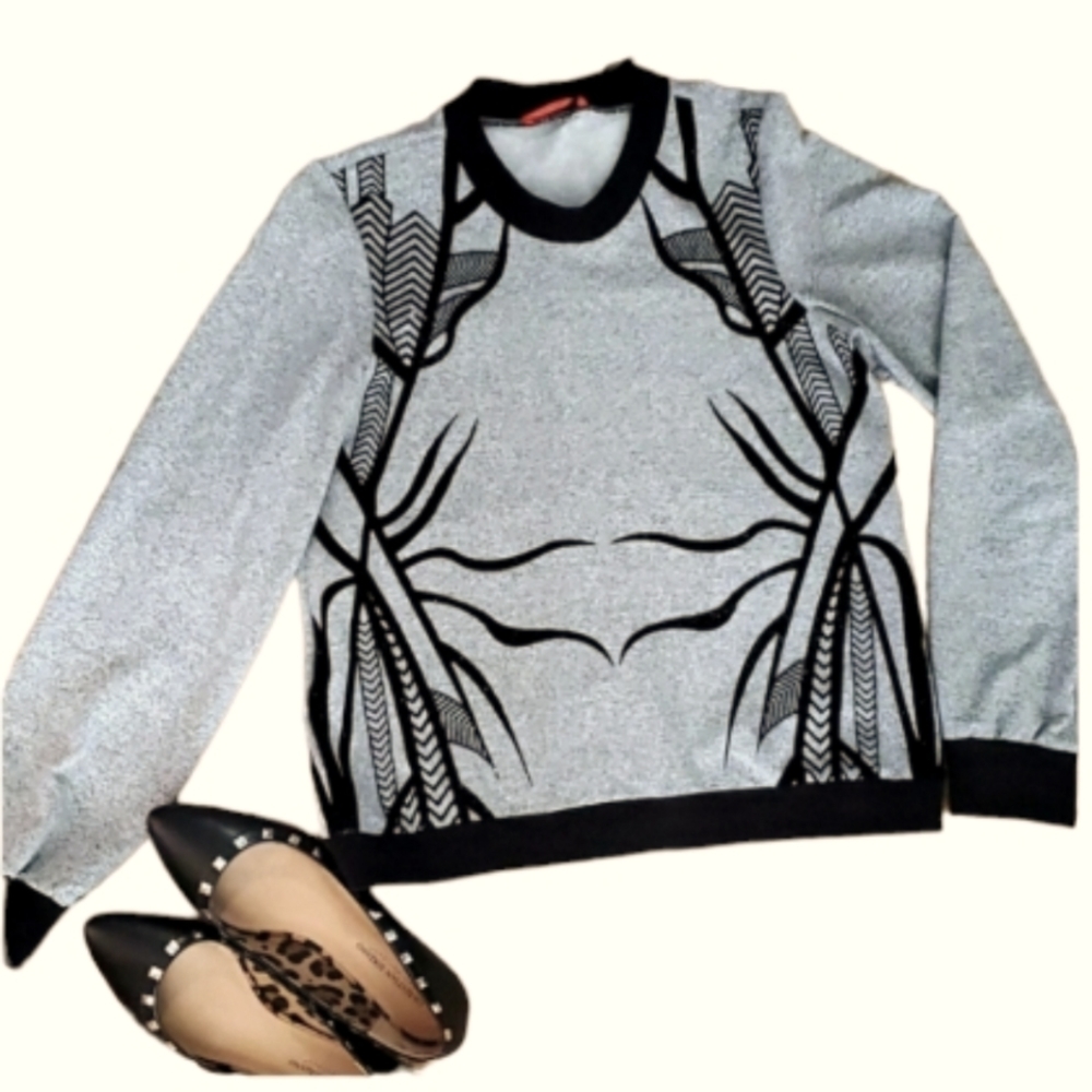 M. Mix‎ NWT Womans Black Velvet Design Luxe Grey Sweatshirt Size 8